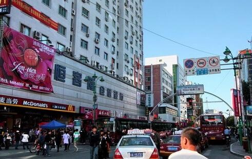 长春市桂林路商圈缘何旺季遇寒流 是何导致商